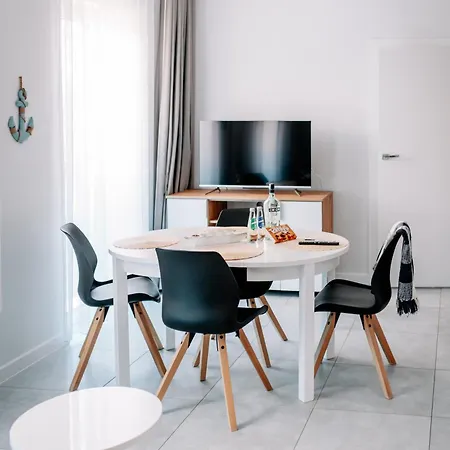 Aquarius Edel 201 Przy Plazy *